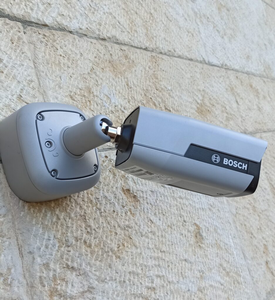 מצמת אבטחה בוש בנמל התעופה בן גוריון 